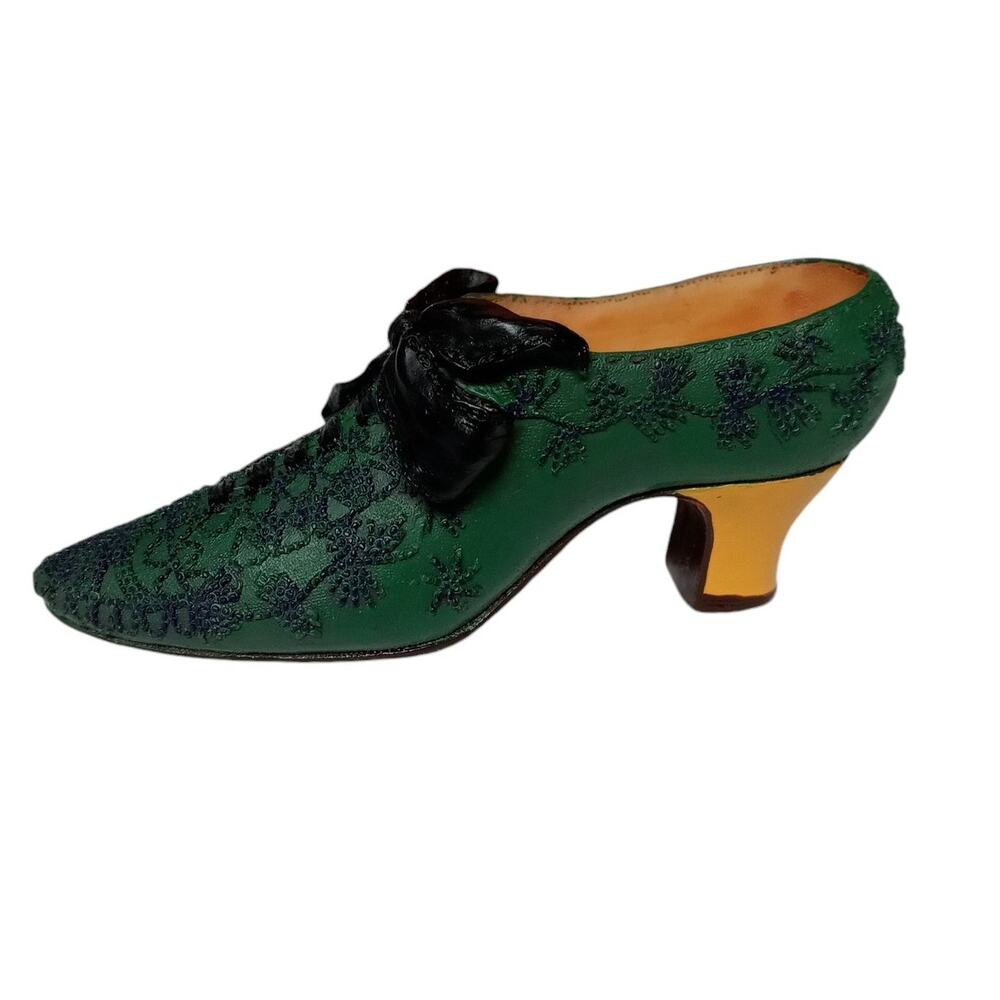 Kingsbridge Green Heel Pump 1999 Mini Shoe Resin My Treasures Collectible VTG